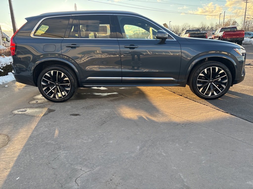 Certified 2025 Volvo XC90 B6 Plus image 4