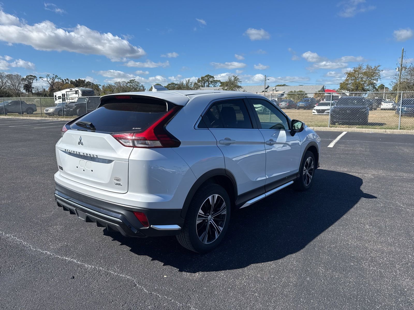 Used 2022 Mitsubishi Eclipse Cross SE image 6