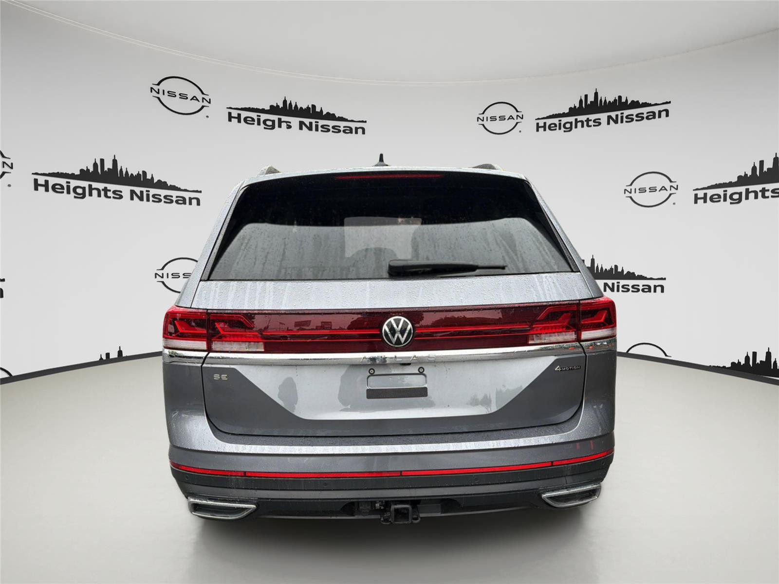 Used 2025 Volkswagen Atlas SE AWD/4WD image 4