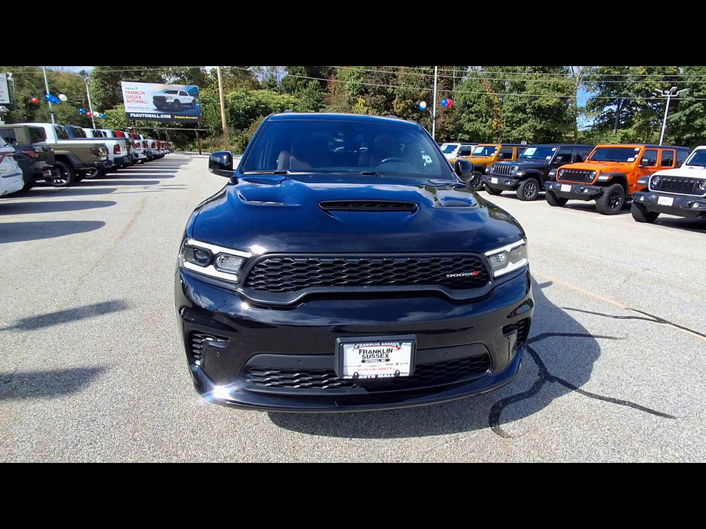 Used 2025 Dodge Durango GT AWD/4WD image 3