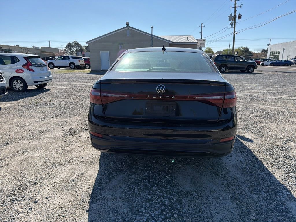 Used 2025 Volkswagen Jetta S image 4