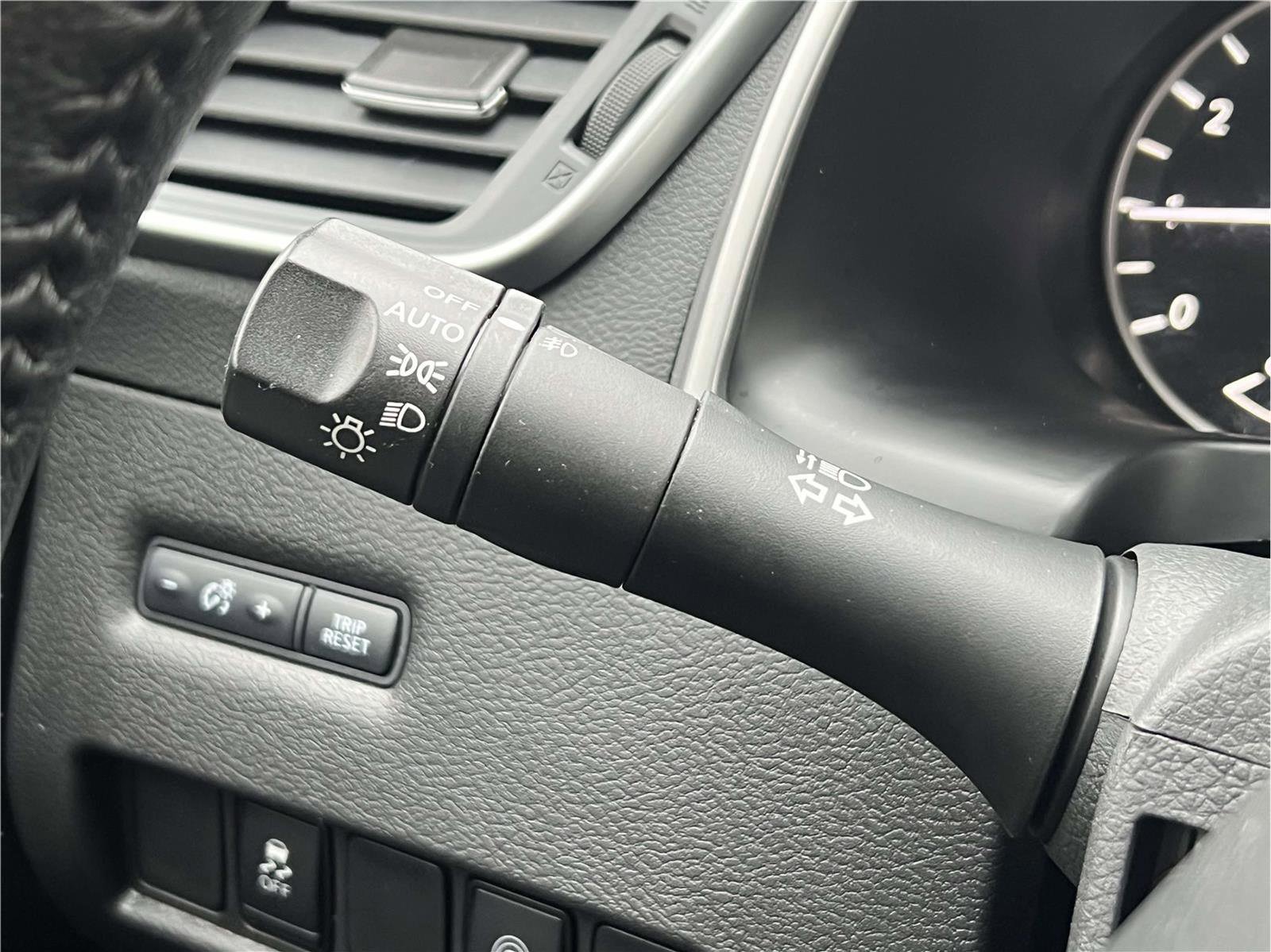 Certified 2024 Nissan Murano SV image 21