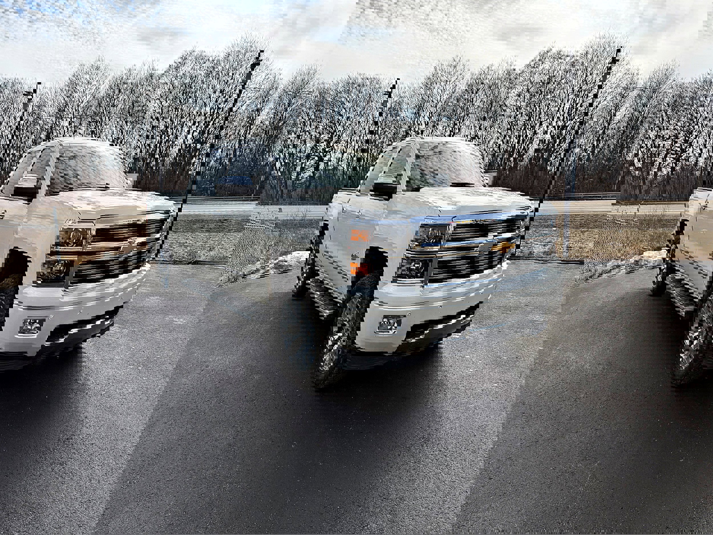 Used 2014 Chevrolet Silverado 1500 High Country w/ High Country Premium Package image 3