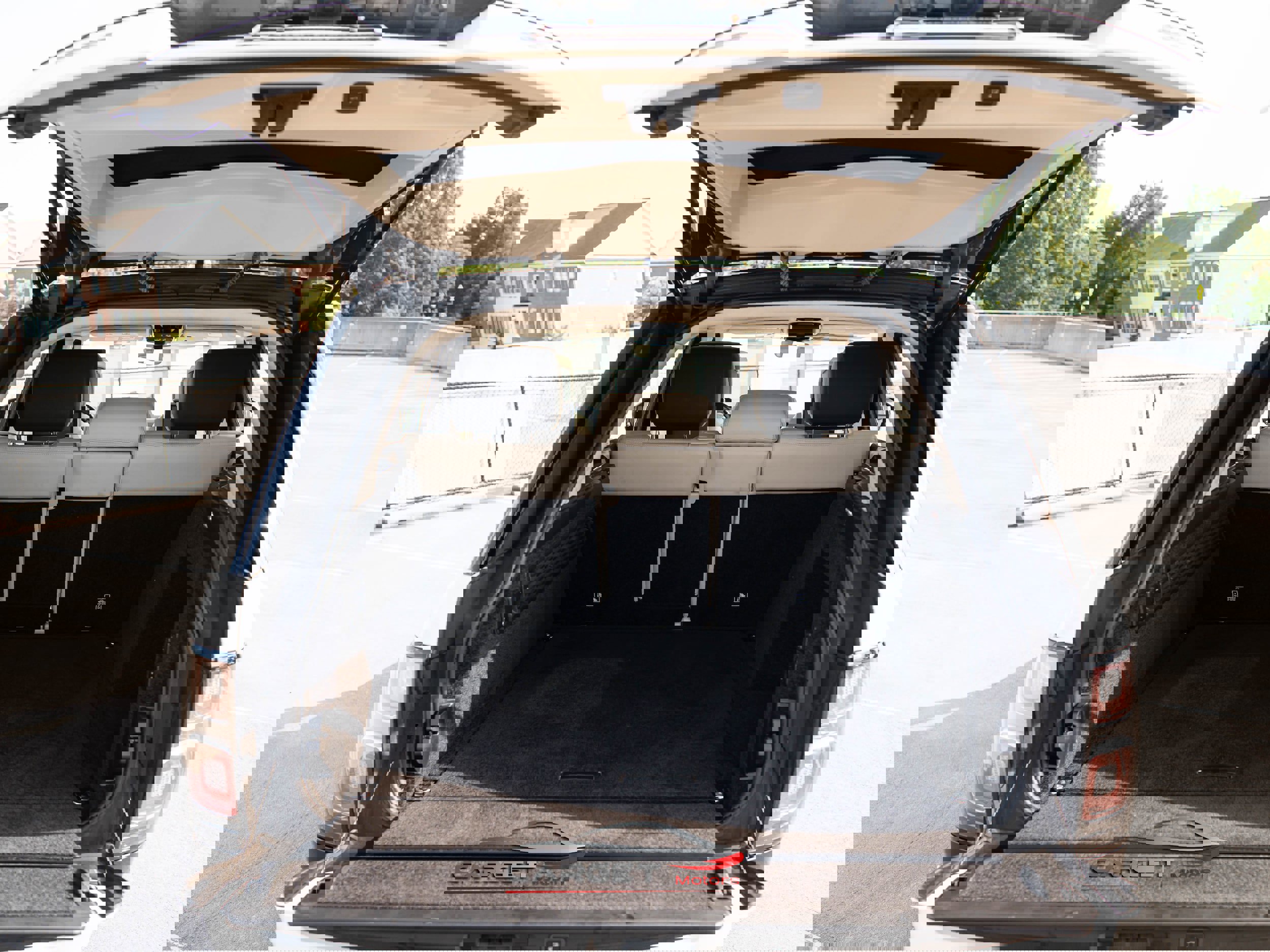 Used 2019 Land Rover Range Rover Long Wheelbase Supercharged image 51