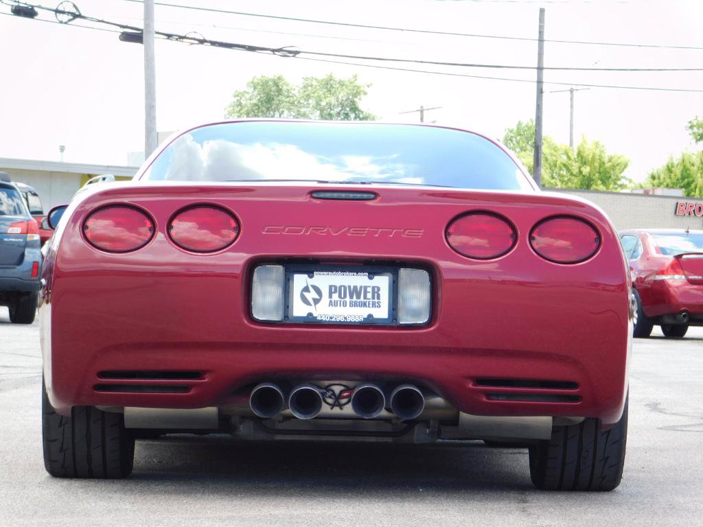 Used 2004 Chevrolet Corvette Coupe w/ Roof Package RWD image 8