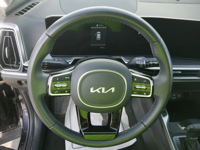 Used 2025 Kia Sorento S w/ Panoramic Sunroof Package FWD image 26
