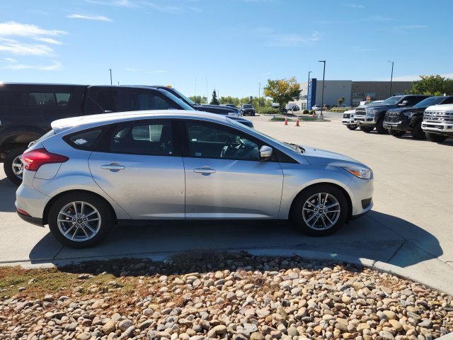 Used 2016 Ford Focus SE FWD image 2