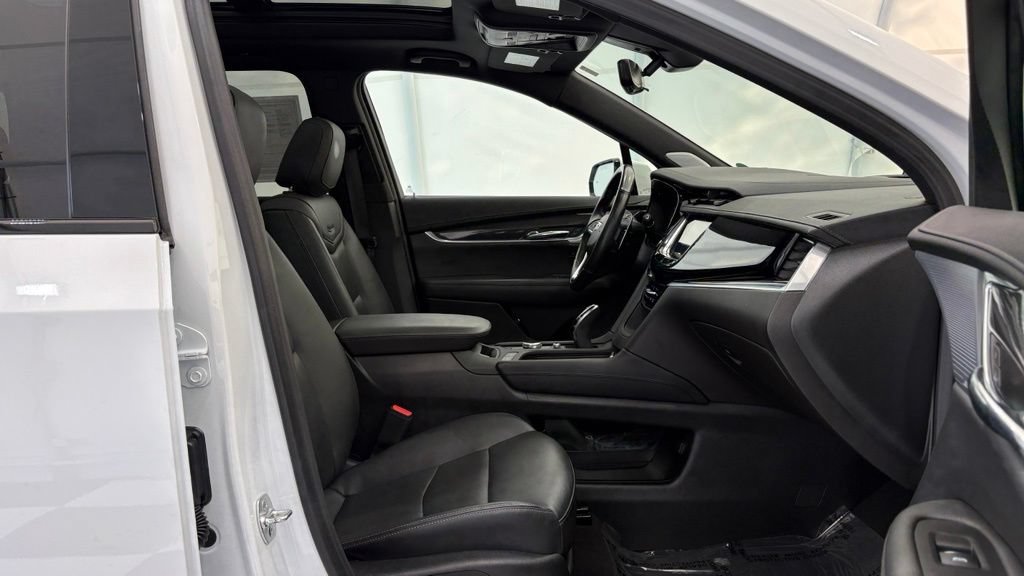 Used 2024 Cadillac XT6 Sport w/ Technology Package AWD/4WD image 28