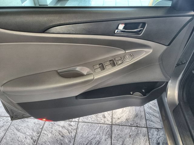 Used 2013 Hyundai Sonata SE FWD image 13