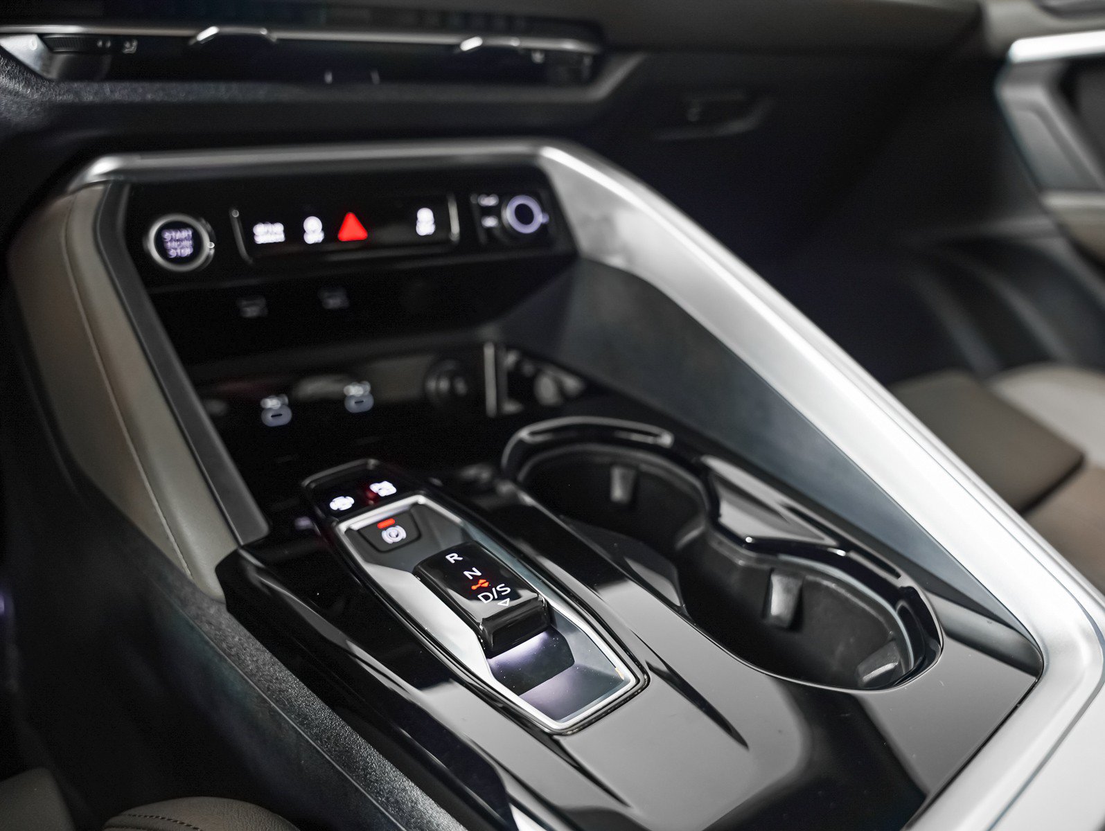 Certified 2025 Audi Q5 Premium w/ Premium Plus AWD/4WD image 15