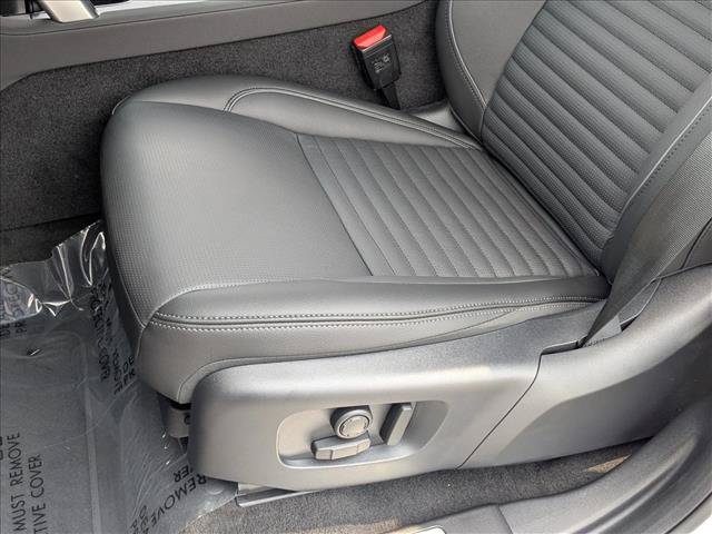 New 2026 Land Rover Discovery Sport Landmark AWD/4WD image 4