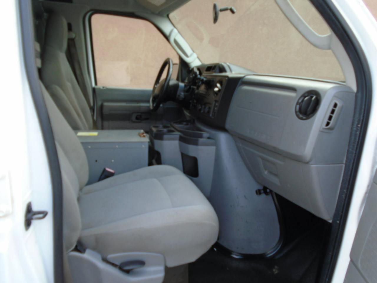 Used 2013 Ford E-250 and Econoline 250 w/ PWR Group RWD image 7