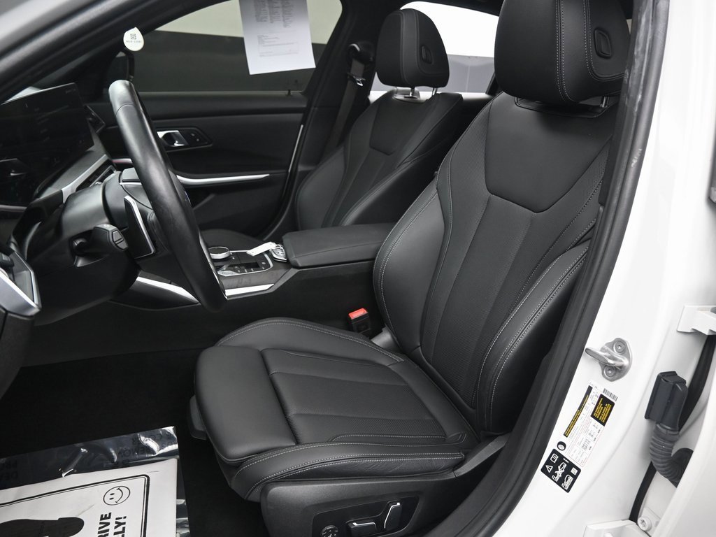 Used 2024 BMW 330i xDrive Sedan w/ Premium Package image 27