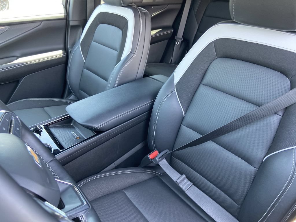 Used 2024 Chevrolet Blazer EV LT AWD/4WD image 14