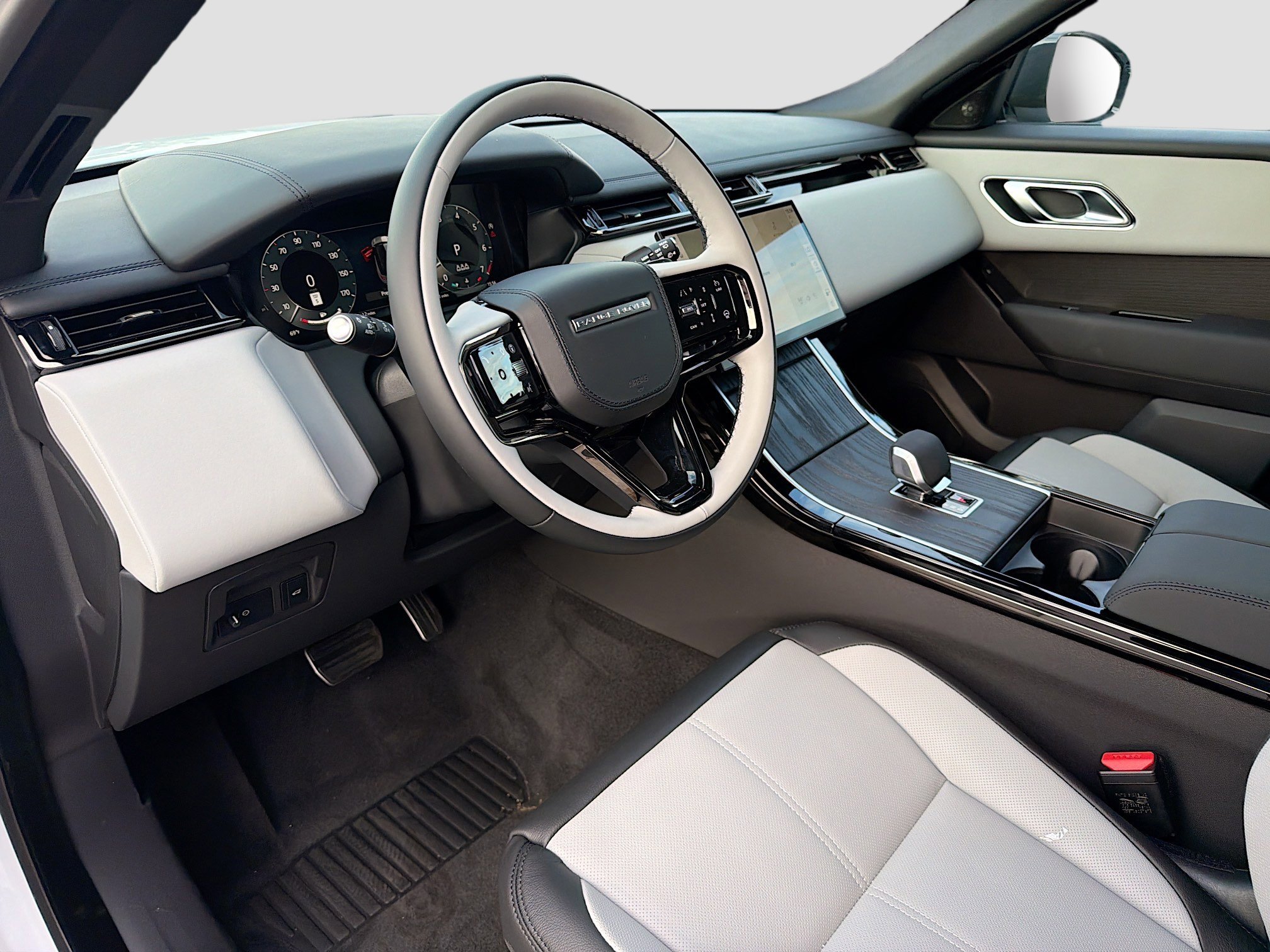 New 2026 Land Rover Range Rover Velar Dynamic SE image 26