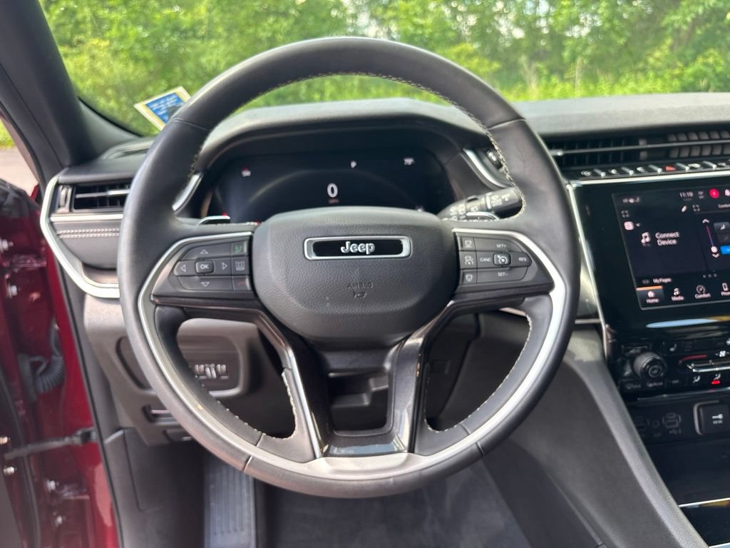 Used 2023 Jeep Grand Cherokee L Laredo AWD/4WD image 27