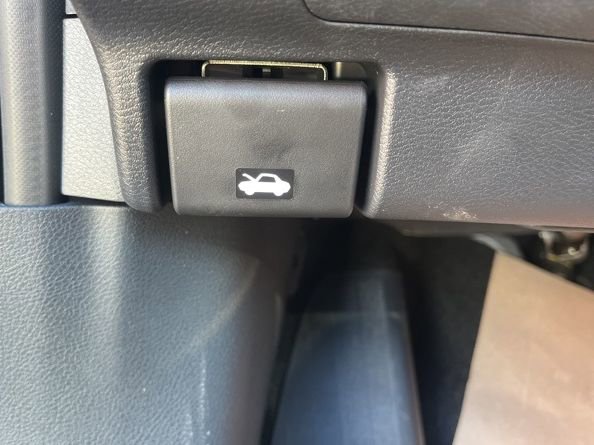 New 2026 Nissan Kicks SR w/ Cold Weather Package image 14