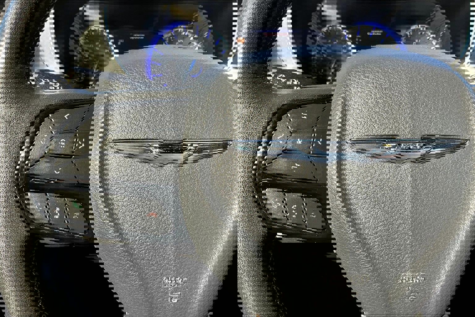 Used 2020 Chrysler Pacifica Touring-L w/ Advanced Safetytec Group image 18