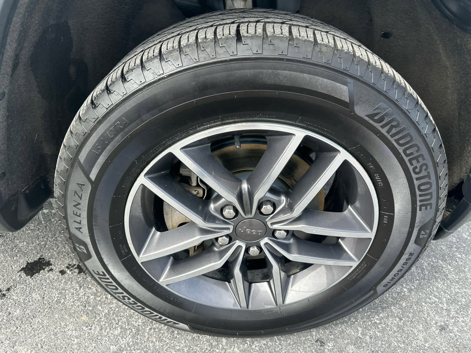 Used 2019 Jeep Grand Cherokee Limited image 10