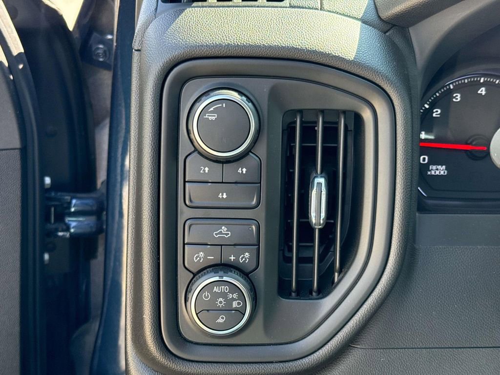 Certified 2023 Chevrolet Silverado 2500 Custom w/ Custom Value Package image 22