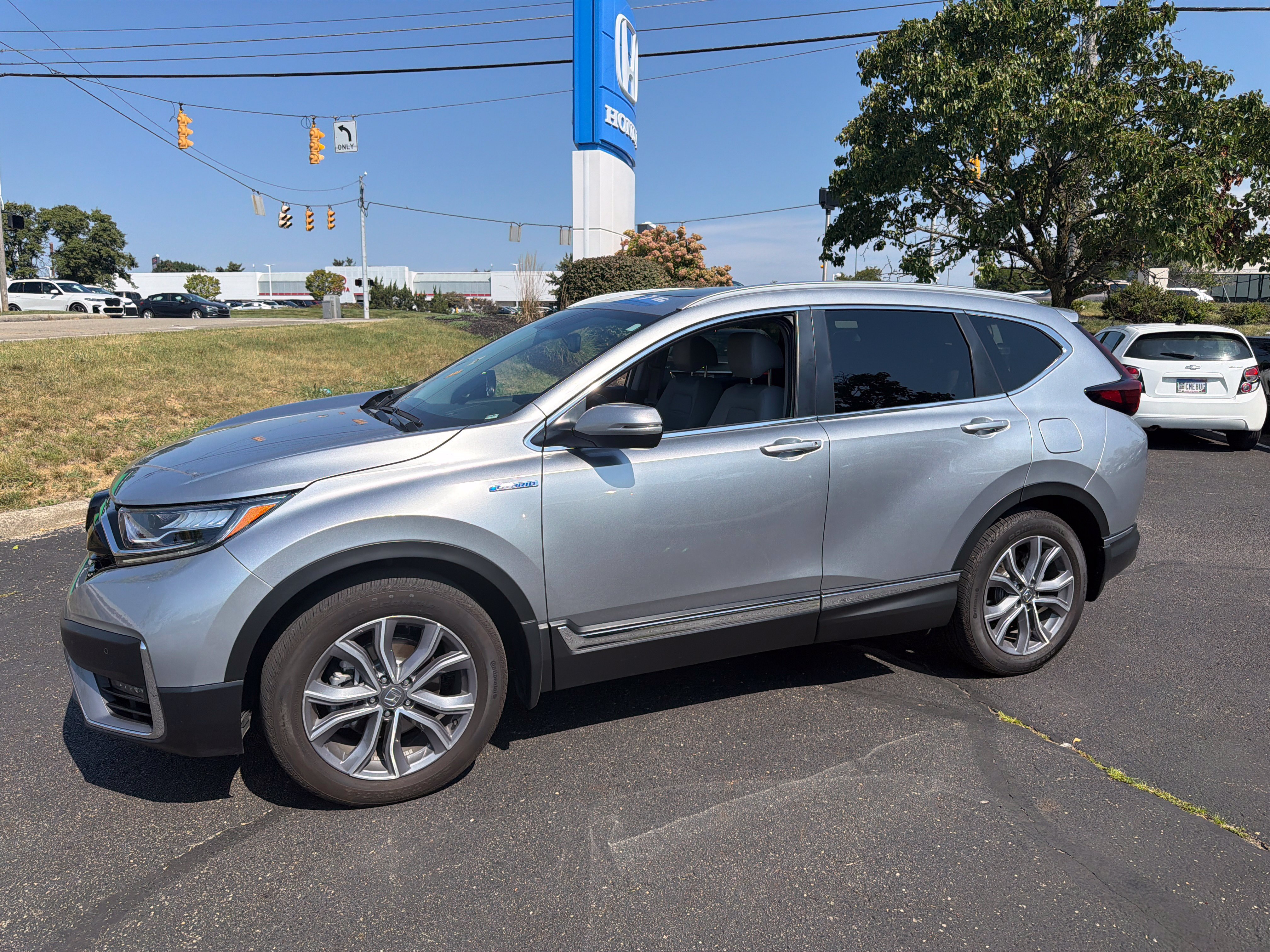 Used 2022 Honda CR-V Touring image 11
