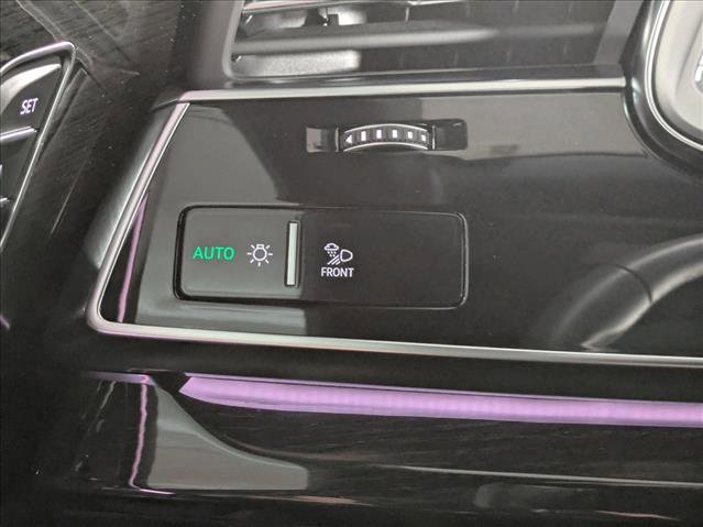 Used 2024 Audi Q8 Prestige w/ Prestige Package AWD/4WD image 20