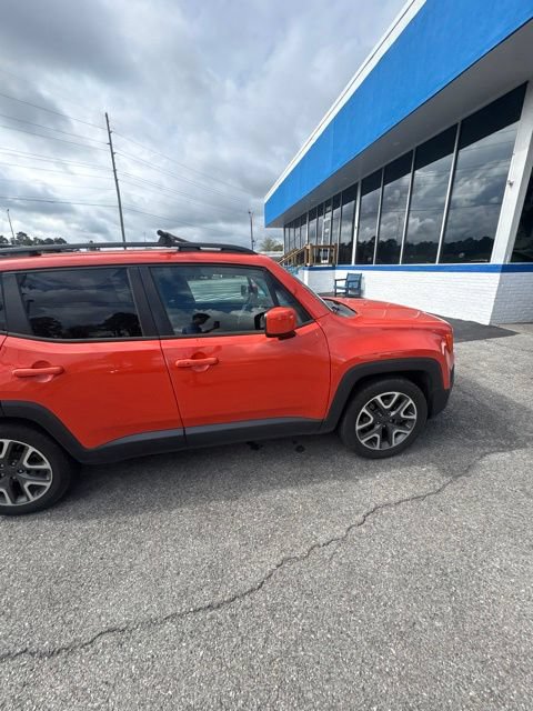 Used 2016 Jeep Renegade Latitude FWD image 70