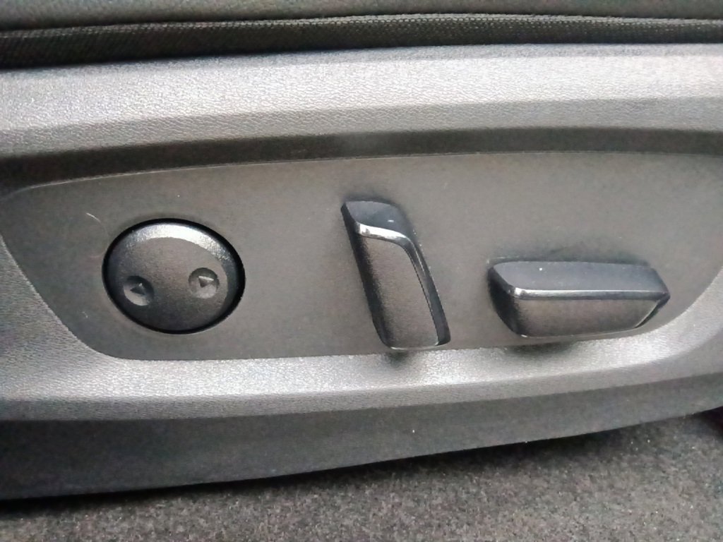 Used 2025 Nissan Pathfinder SL w/ SL Premium Package image 32