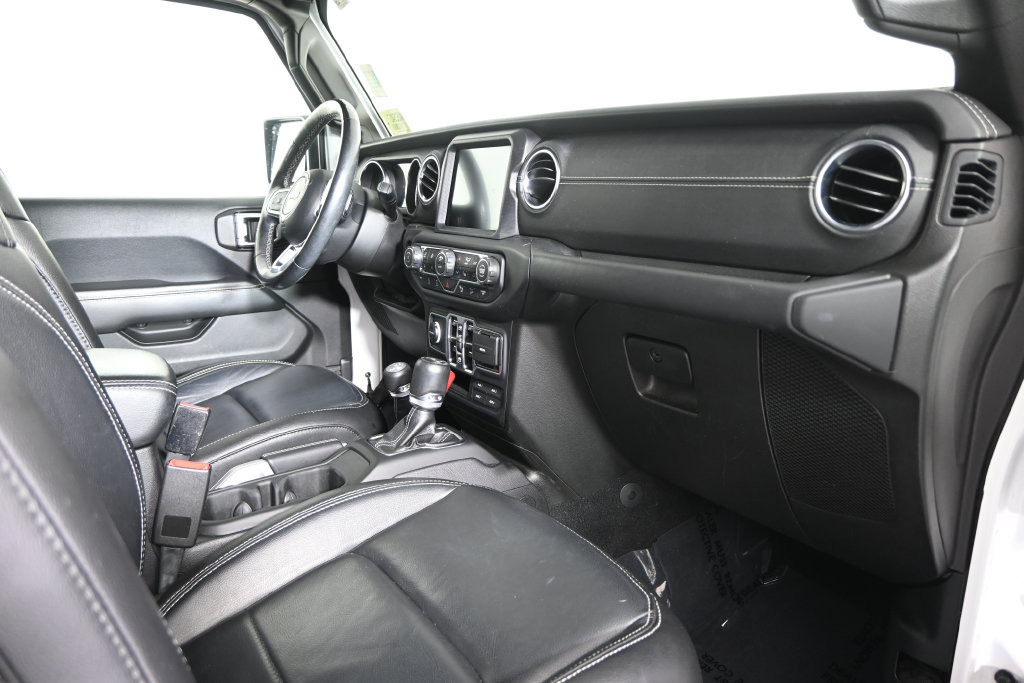 Used 2019 Jeep Wrangler Unlimited Sahara w/ Quick Order Package 24M Moab AWD/4WD image 15