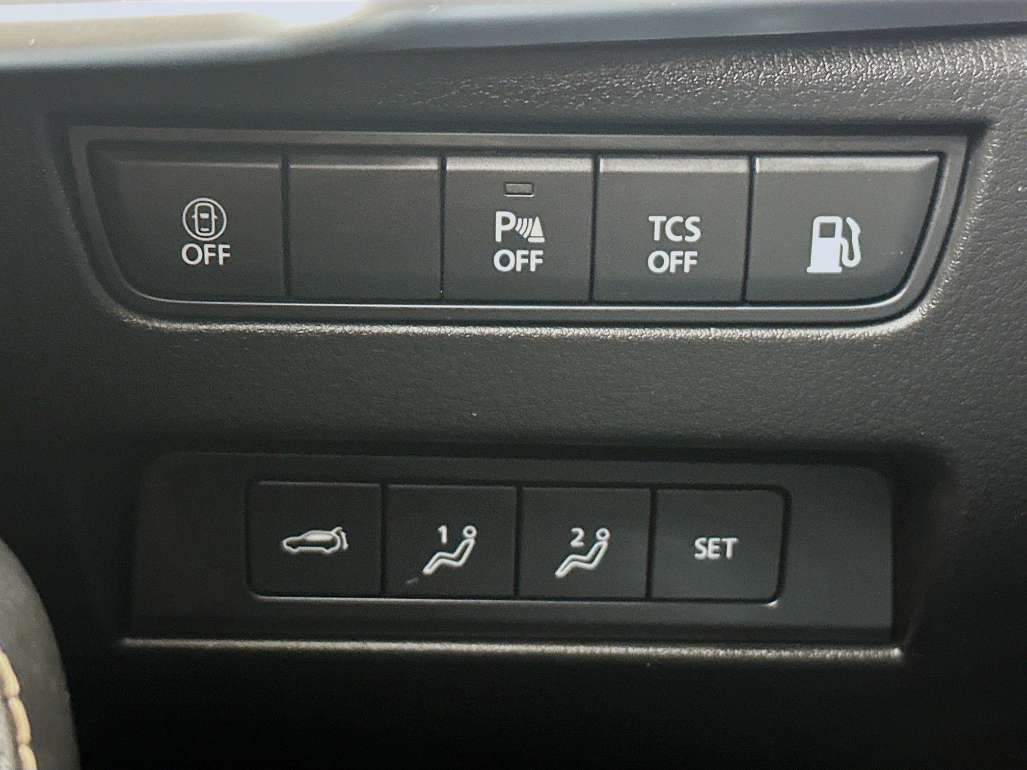 Used 2024 MAZDA CX-90 Plug-In Hybrid w/ Premium Pkg image 17