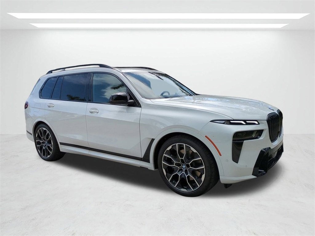 New 2026 BMW X7 M60i image 2