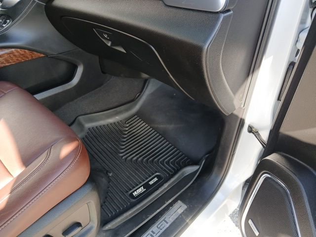 Used 2019 Chevrolet Suburban Premier w/ Premier Plus Edition image 11