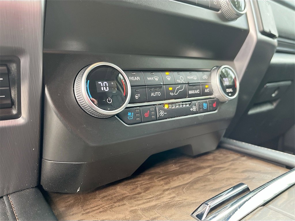 Used 2021 Ford Expedition Platinum image 16