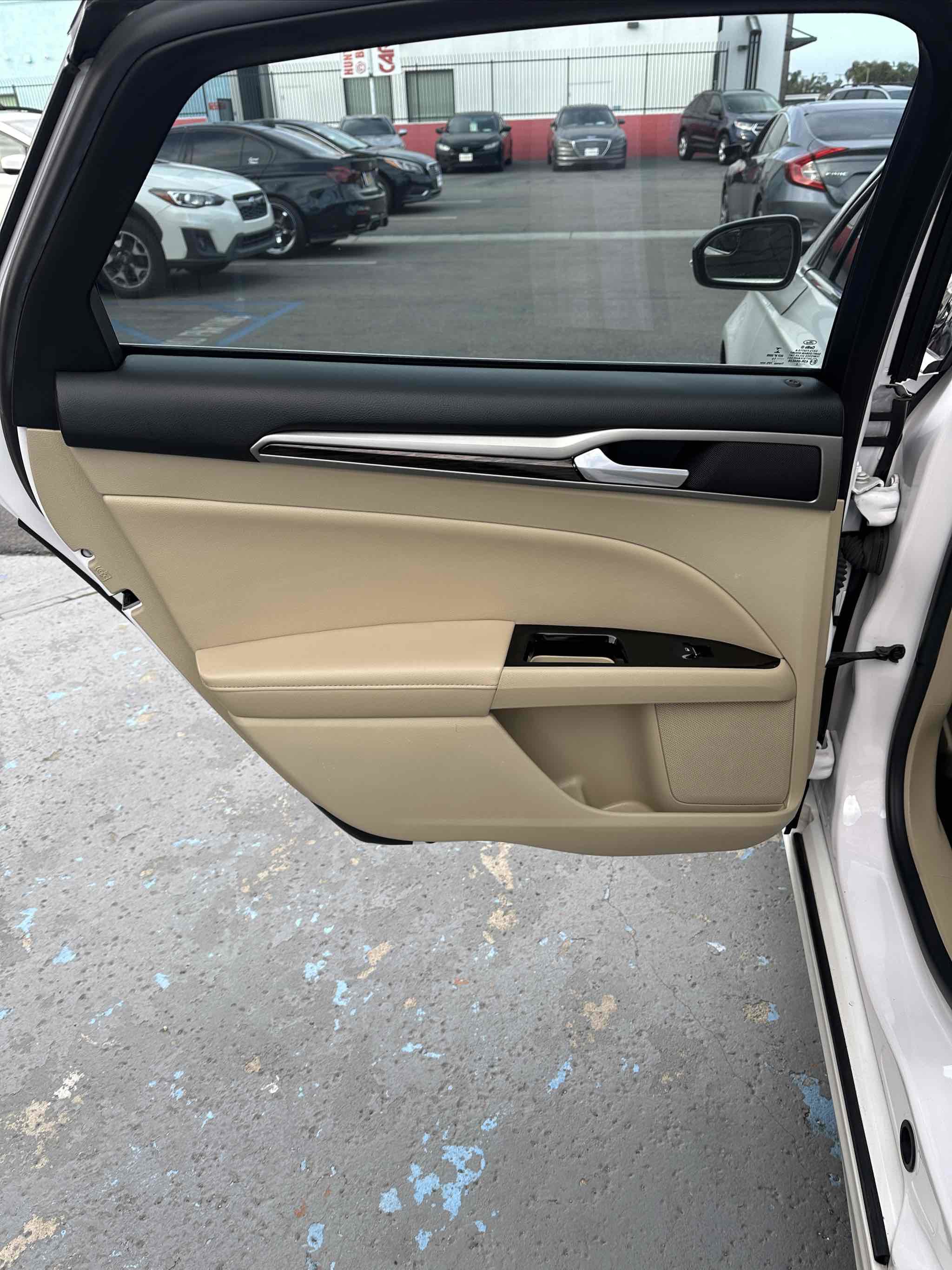 Used 2014 Ford Fusion SE w/ Equipment Group 202A image 19