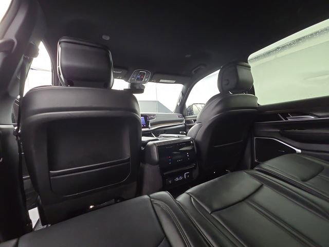 Used 2024 Jeep Wagoneer L Series II w/ Flexible Seating Group image 42