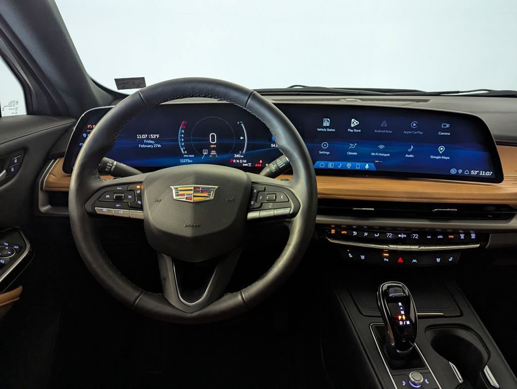 Used 2025 Cadillac XT4 Premium Luxury image 6