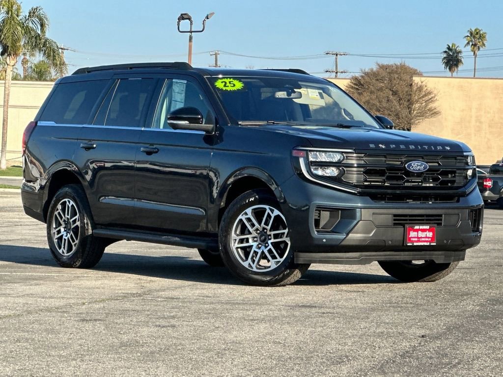 Certified 2025 Ford Expedition Active image 1