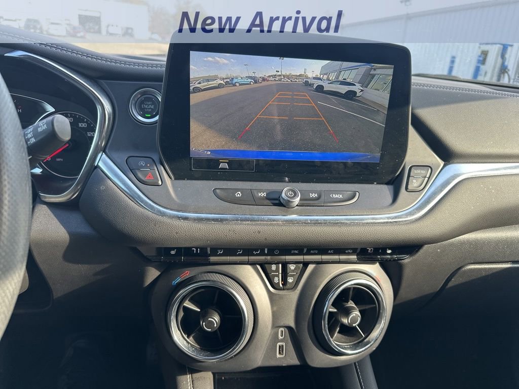 Used 2025 Chevrolet Blazer LT image 12