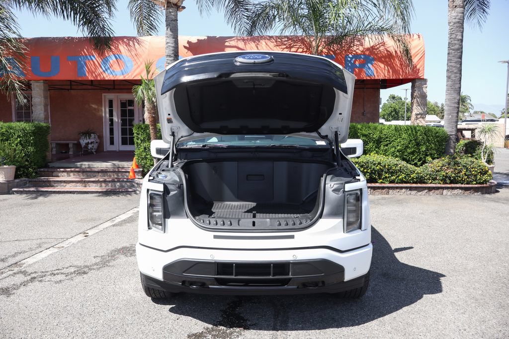 Used 2022 Ford F150 Lightning Platinum AWD/4WD image 11