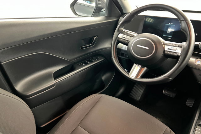 Used 2024 Hyundai Kona SEL image 11