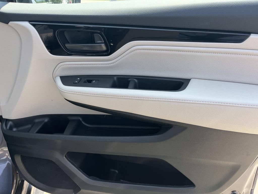 Used 2026 Honda Odyssey Touring image 29