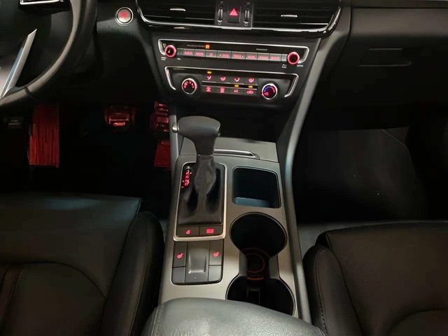 Used 2020 Kia Optima SE FWD image 13