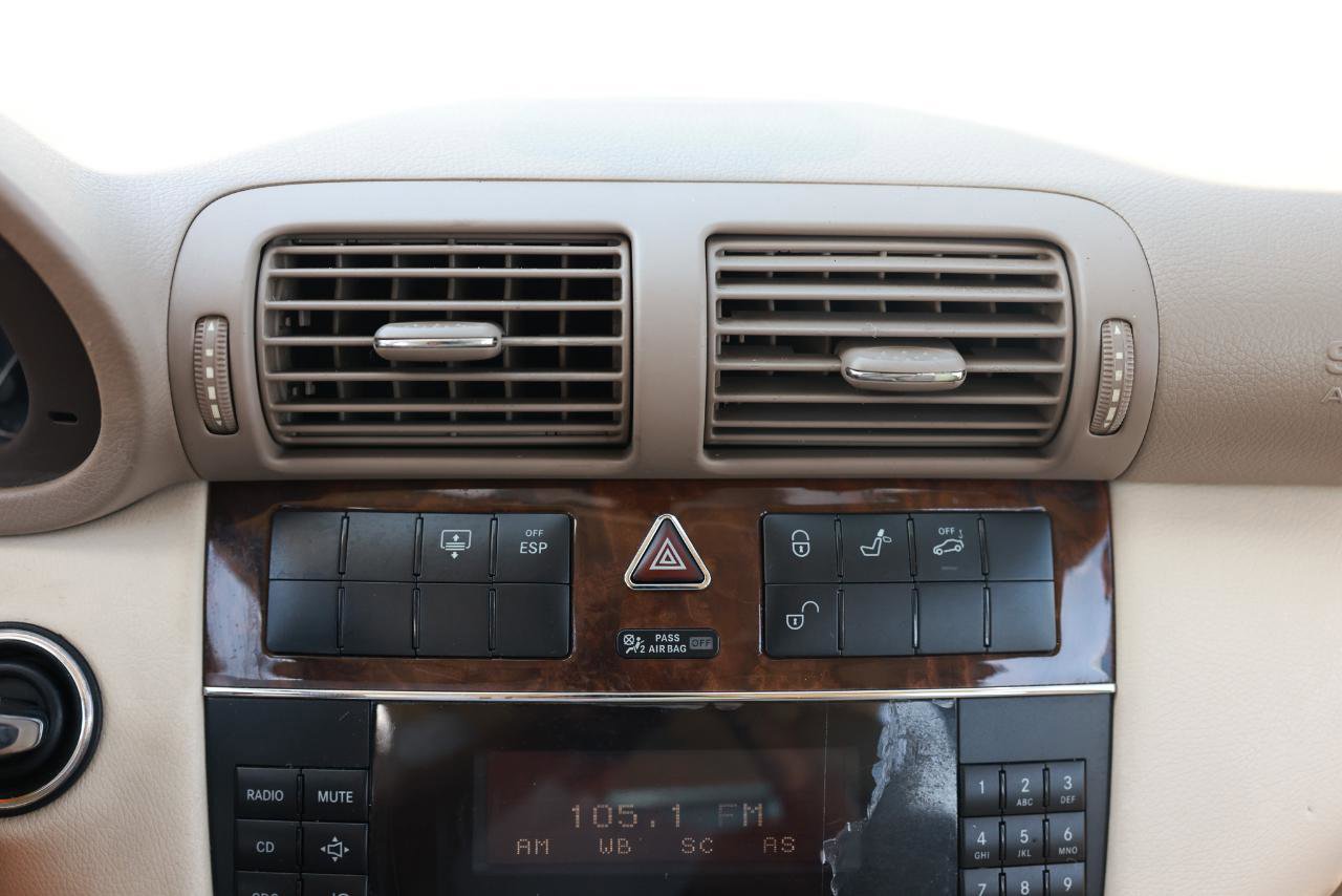Used 2005 Mercedes-Benz C 320 C320 4DR SEDAN w/ Sunroof Pkg image 33