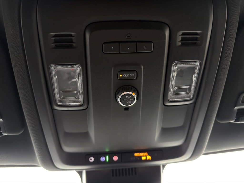 Used 2024 GMC Yukon SLT image 50