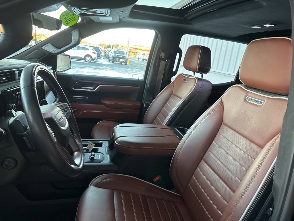 Used 2024 GMC Sierra 1500 Denali Ultimate image 9
