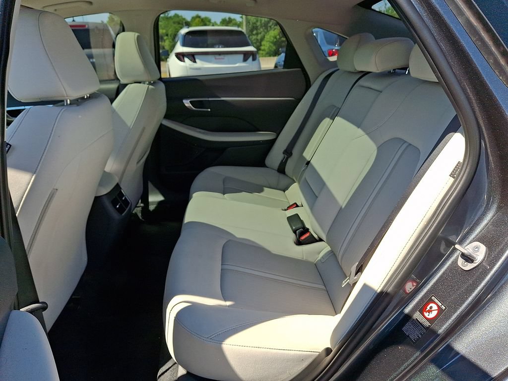Used 2023 Hyundai Sonata SEL w/ Convenience Package FWD image 10
