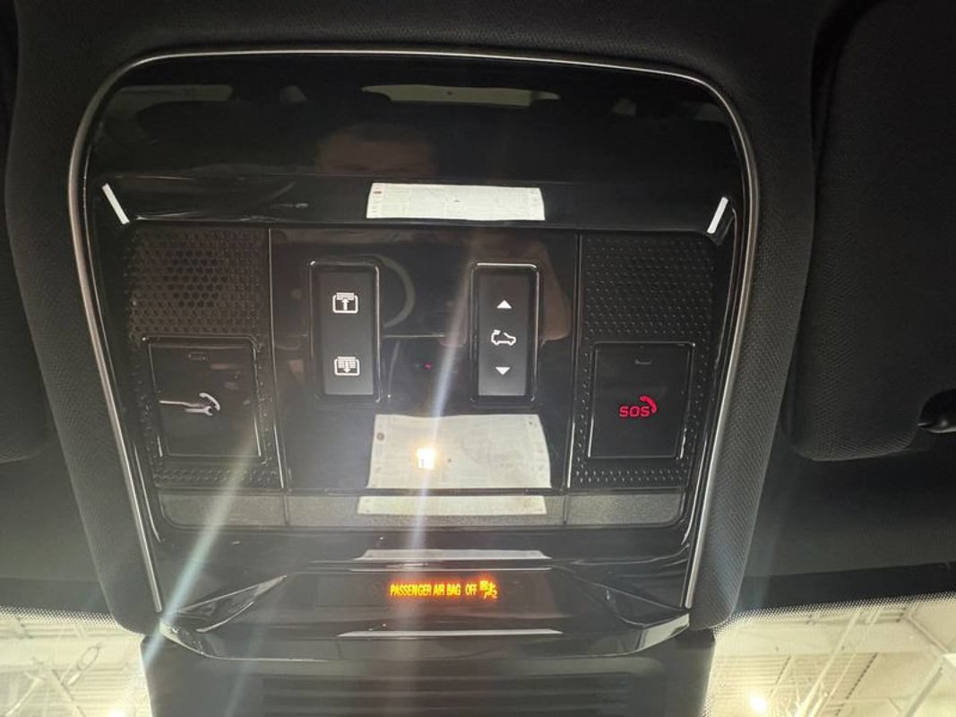 Used 2024 Land Rover Range Rover Sport Dynamic SE AWD/4WD image 29