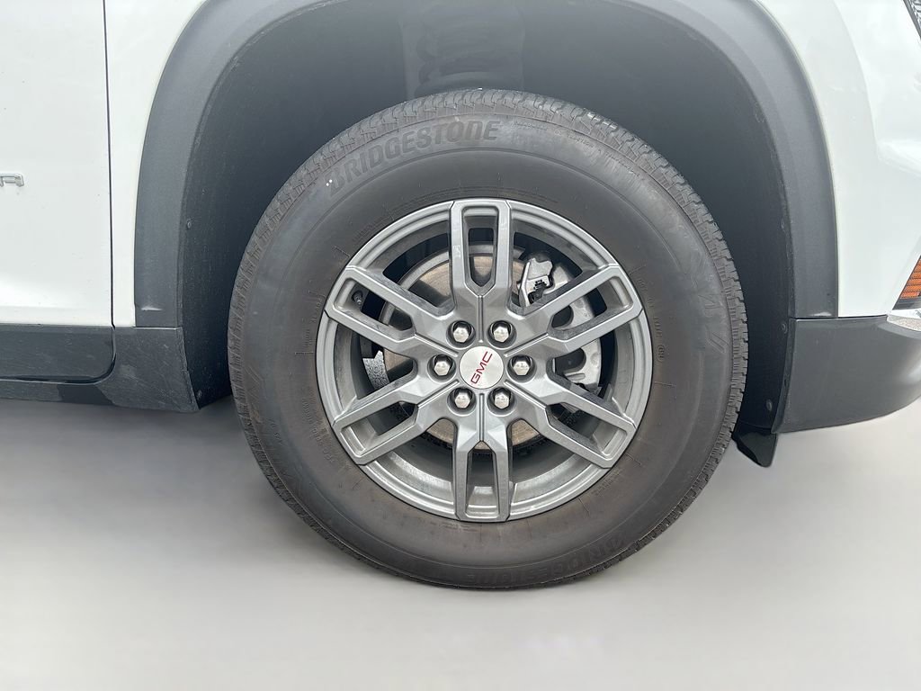 Used 2025 GMC Acadia Elevation FWD image 12