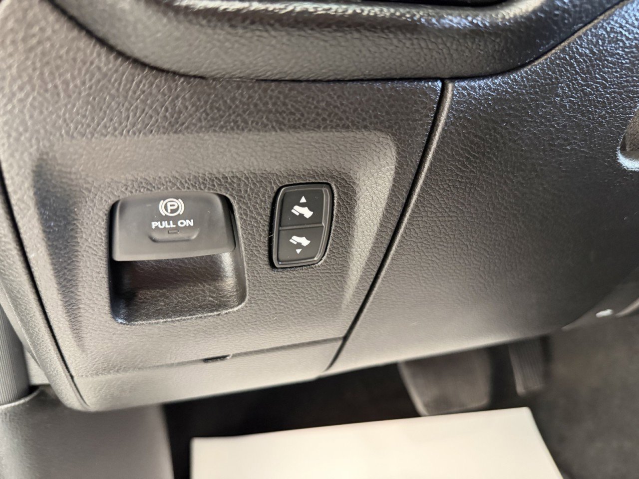 Used 2020 RAM 1500 Laramie image 34