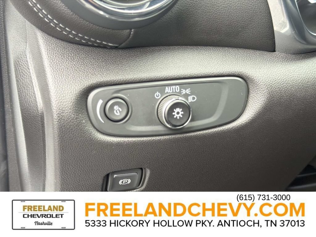 Used 2023 Chevrolet Blazer LT FWD image 26